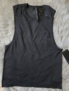 New Lululemon Metal Vent Tech Sleeveless Mens Athletic Top